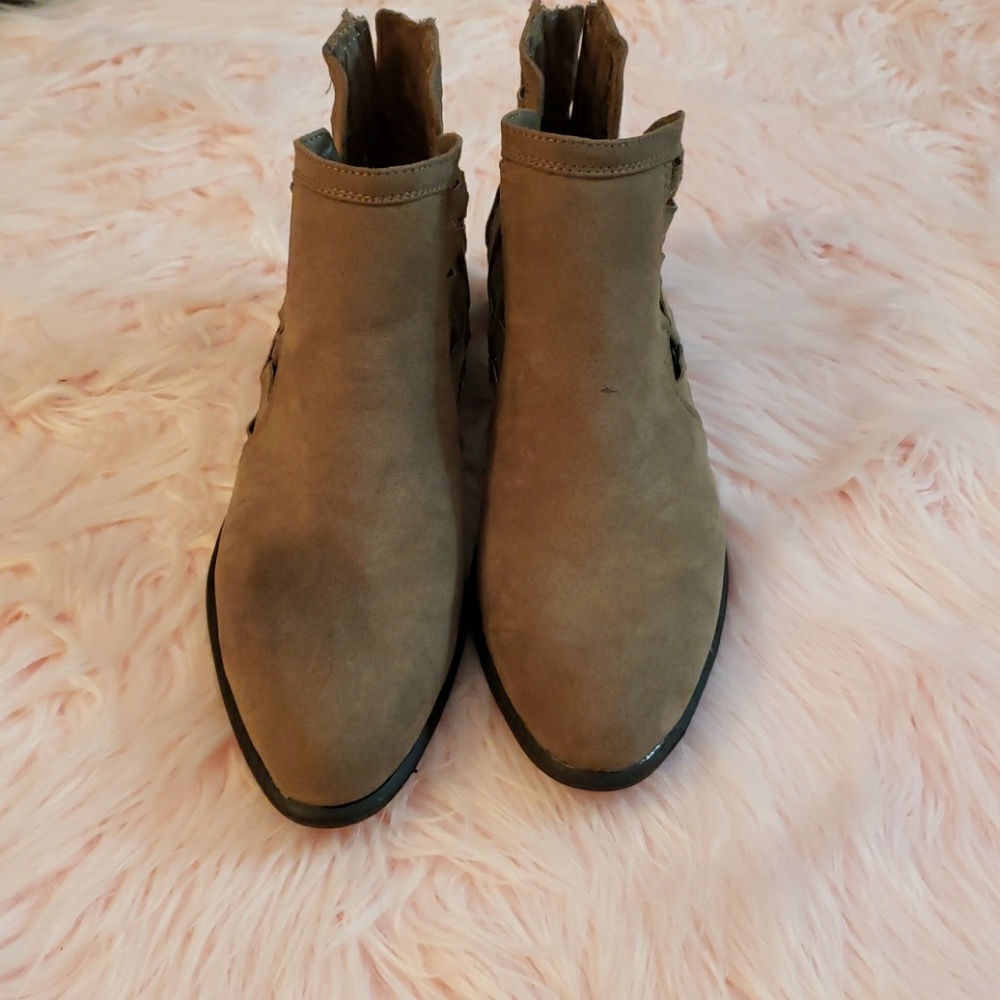 Booties - Picture 3 of 4